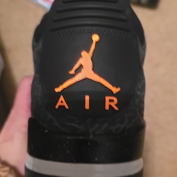 Jordan 3 Retro "Fear" - Picture 5 of 12